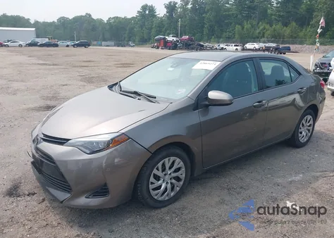2017 Toyota Corolla Le z USA, uszkodzony, nr VIN 2T1BURHE3HC822214